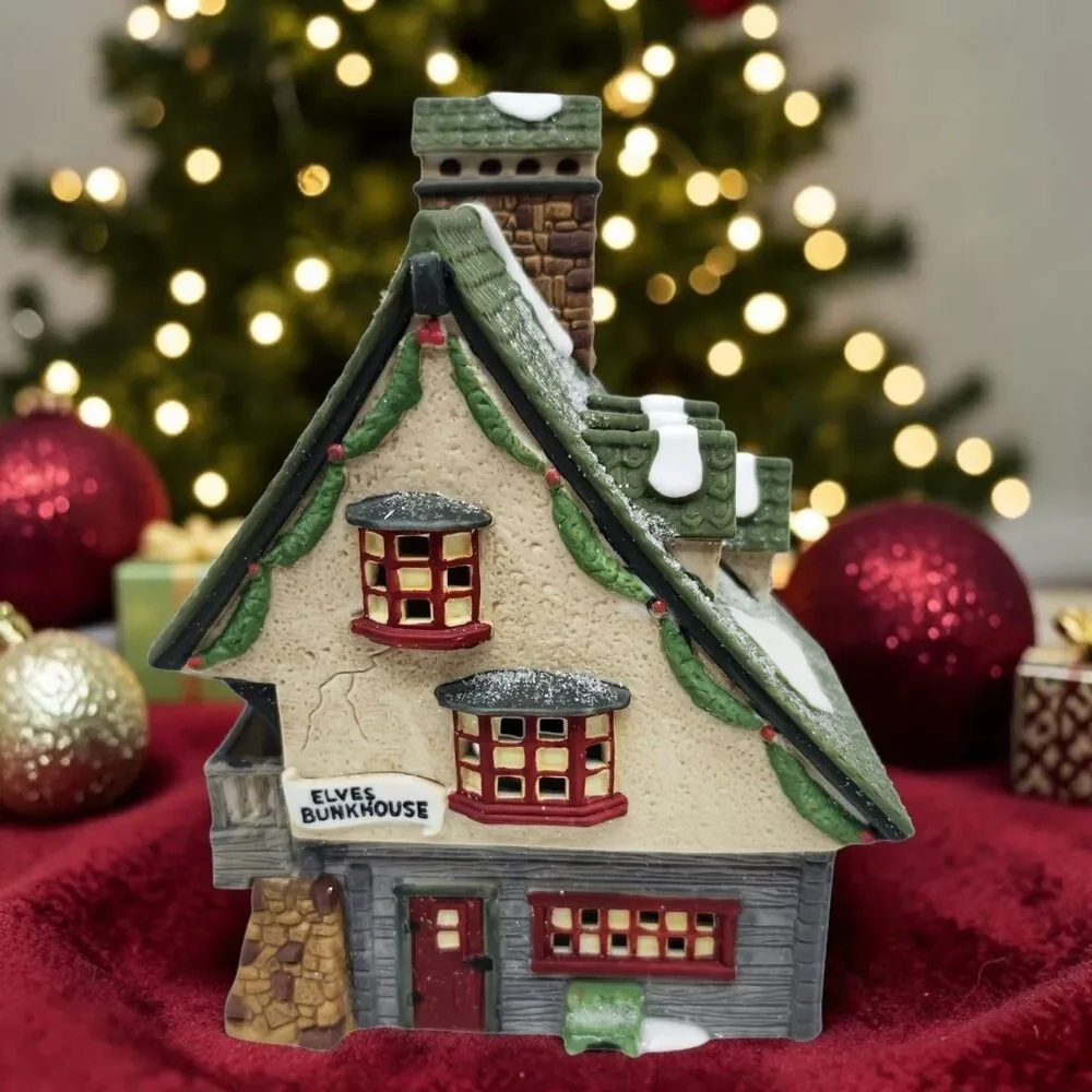 Dept 56 North Pole Series Elfin Bunkhouse Porcelain Village Vintage 90 #5601-4